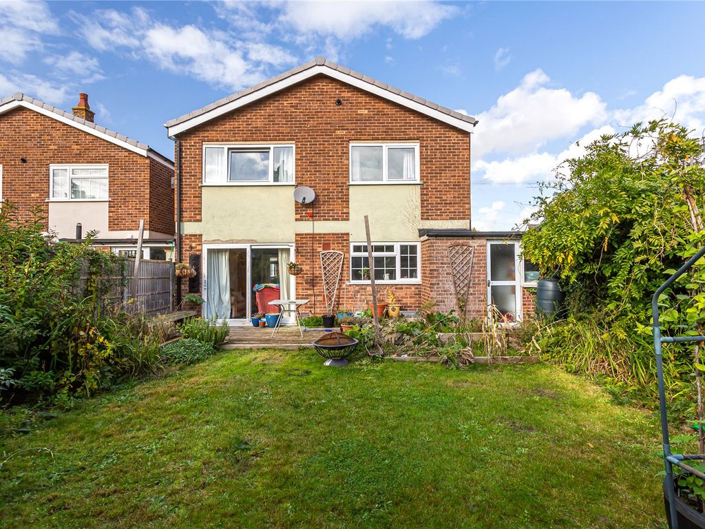 3 bed link-detached house for sale in Chapel Lane, Willington, Bedford, Bedfordshire MK44, £340,000