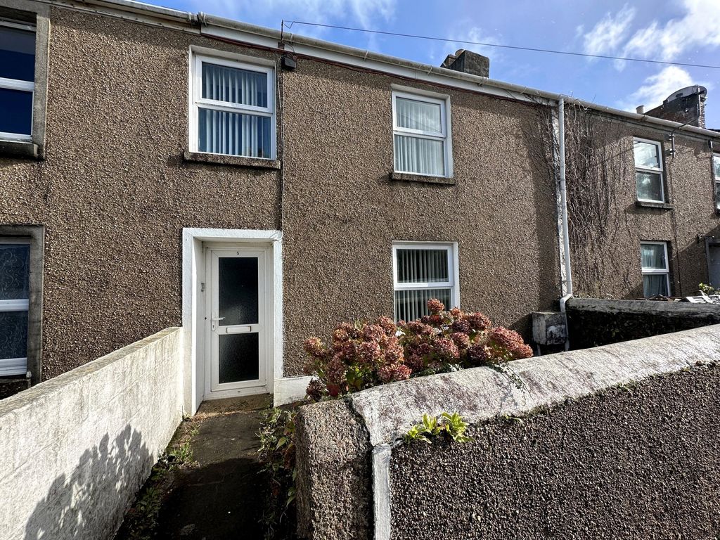 2 bed terraced house to rent in East Terrace, Hayle, Cornwall TR27, £800 pcm