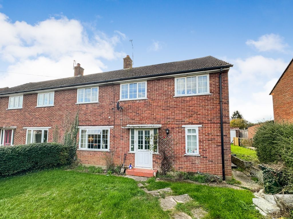 4 bed semi-detached house for sale in Fawley Road, Reading RG30, £425,000