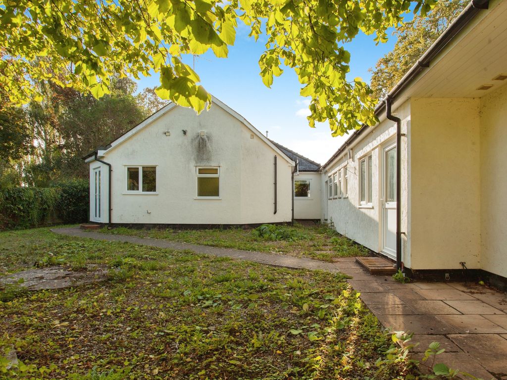 3 bed bungalow for sale in Cambridge Road, Great Shelford, Cambridge, Cambridgeshire CB22, £750,000