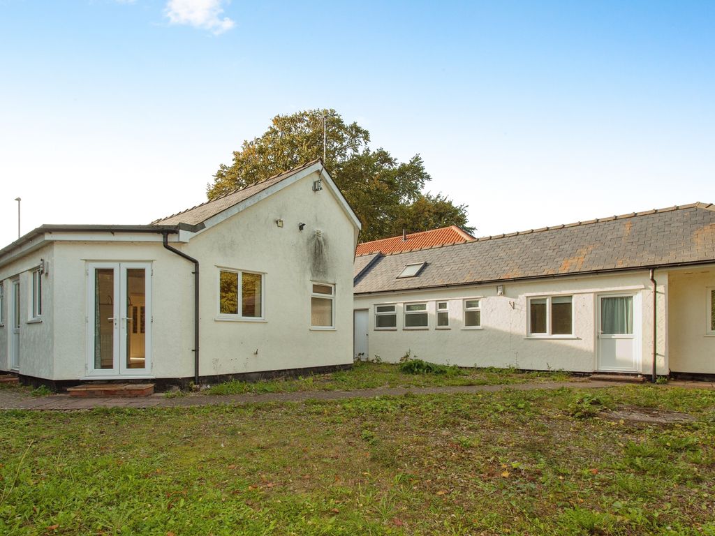 3 bed bungalow for sale in Cambridge Road, Great Shelford, Cambridge, Cambridgeshire CB22, £750,000