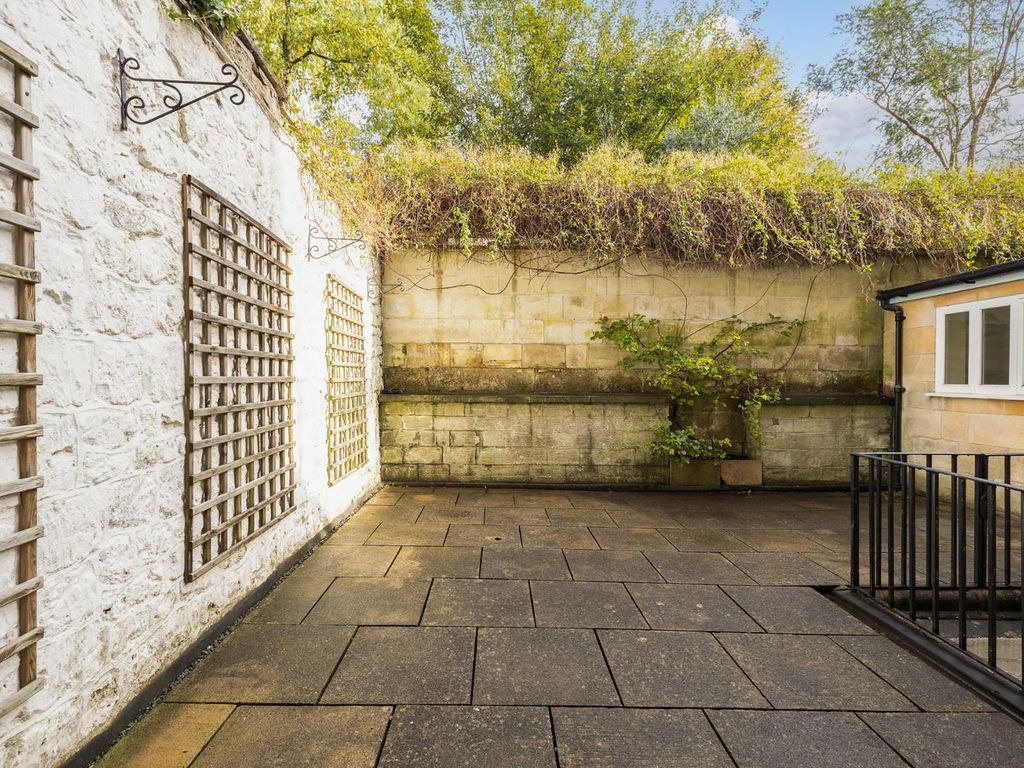 1 bed flat for sale in Lansdown Crescent, Bath BA1, £500,000
