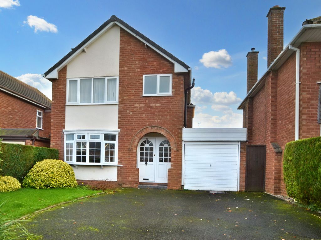 3 bed detached house for sale in Lapworth Way, Newport TF10, £260,000