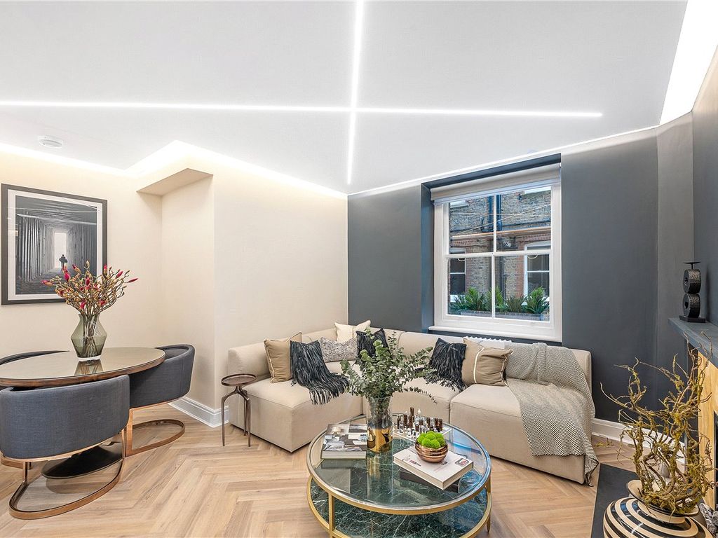2 bed flat for sale in Drayton Court, Drayton Gardens, London SW10, £1,075,000