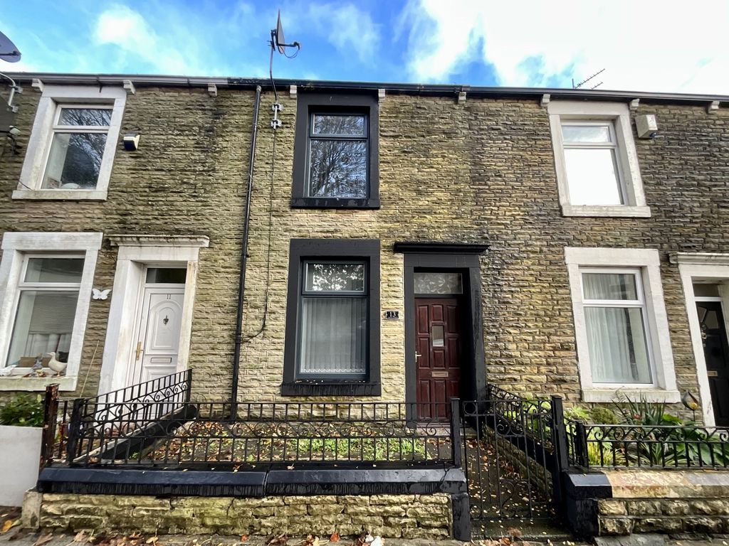 2 bed terraced house to rent in Cross Street, Great Harwood, Lancashire BB6, £595 pcm