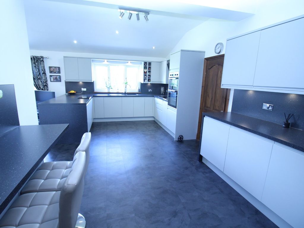 4 bed detached house for sale in Newport Road, New Inn NP4, £435,000