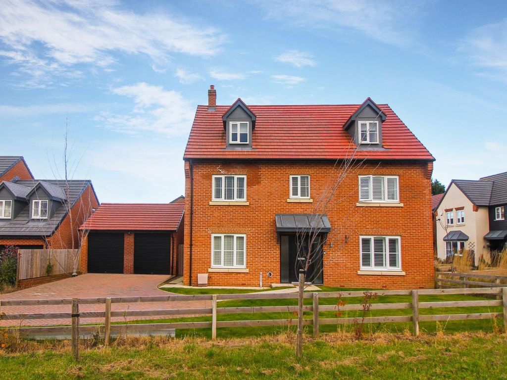 5 bed detached house for sale in Broadfield Meadows, Kenton Bank Foot, Newcastle Upon Tyne NE13, £599,000