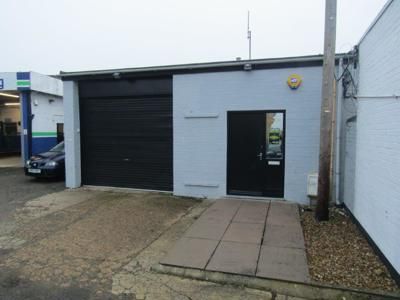 Industrial to let in Chicheley Street, Newport Pagnell, Buckinghamshire MK16, £30,000 pa