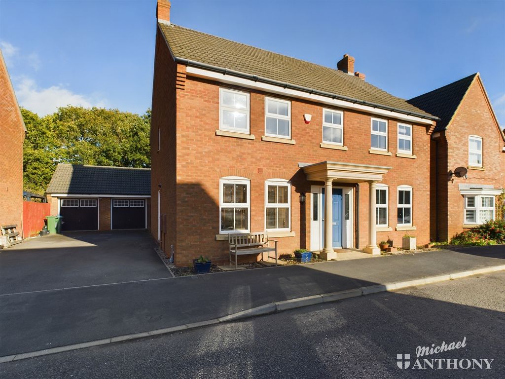 4 bed detached house for sale in Brickhill Way, Calvert, Buckingham, Buckinghamshire MK18, £525,000