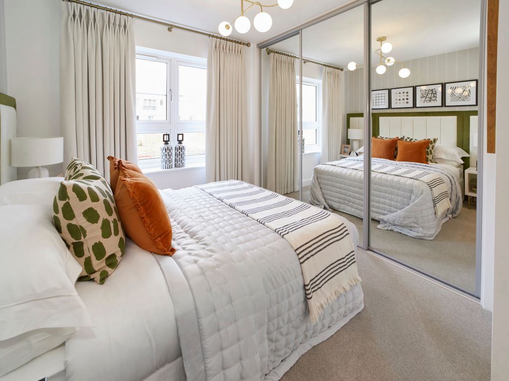 New home, 2 bed flat for sale in Furze Platt Road, Maidenhead SL6, £385,000