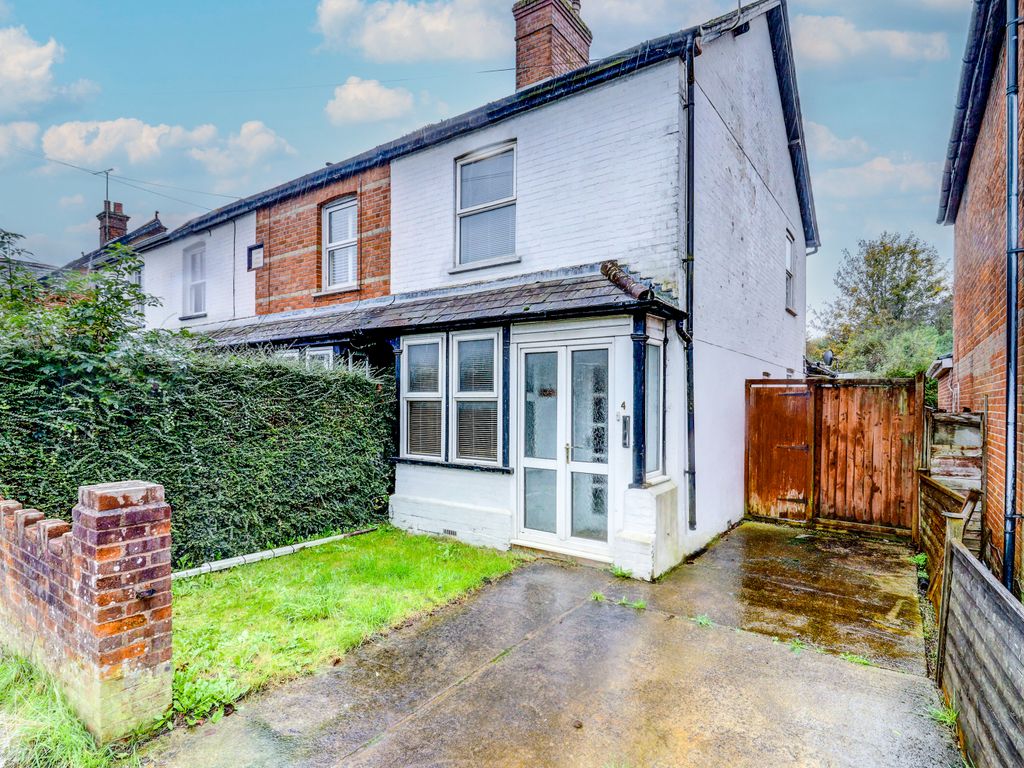 2 bed end terrace house for sale in Wycombe Road, Stokenchurch, High Wycombe HP14, £350,000