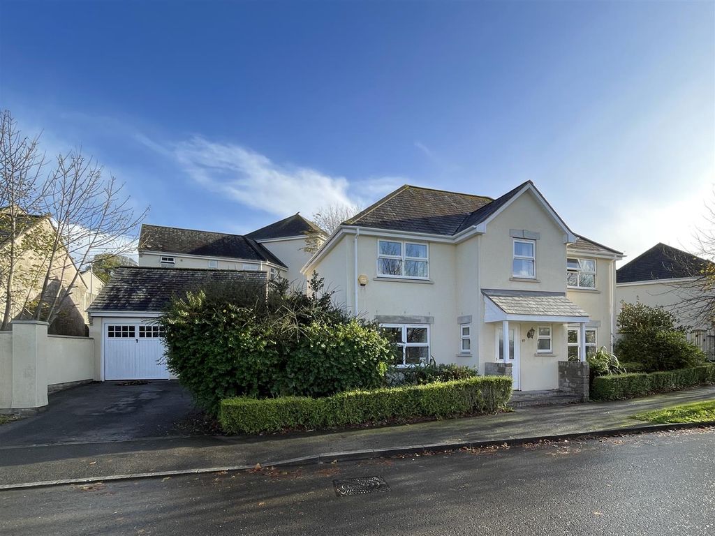 4 bed detached house for sale in Aberdeen Avenue, Manadon Park, Plymouth PL5, £450,000