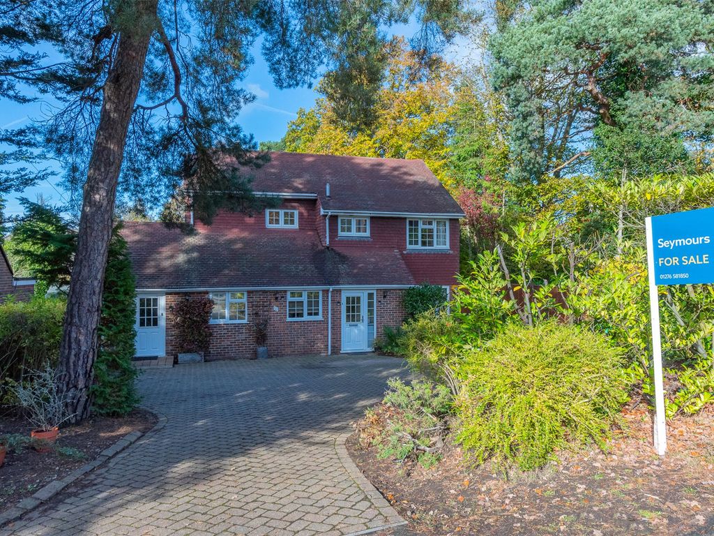 4 bed detached house for sale in Camberley, Surrey GU15, £900,000