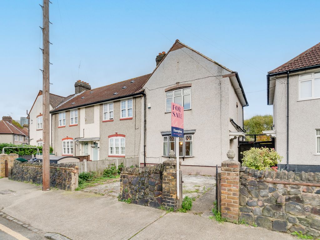 3 bed terraced house for sale in Hesperus Crescent, London E14, £675,000