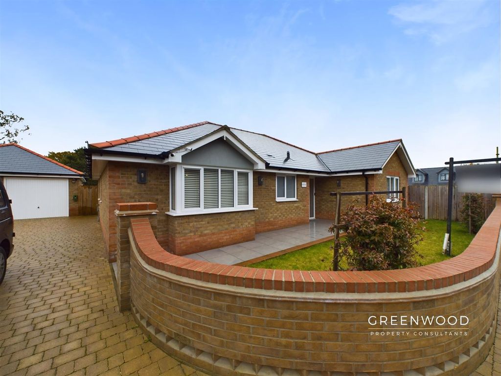 3 bed detached bungalow for sale in Harts Lane, Ardleigh, Colchester CO7, £600,000