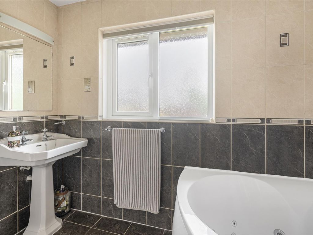 4 bed detached house for sale in Dikelands Close, Upper Poppleton, York YO26, £625,000