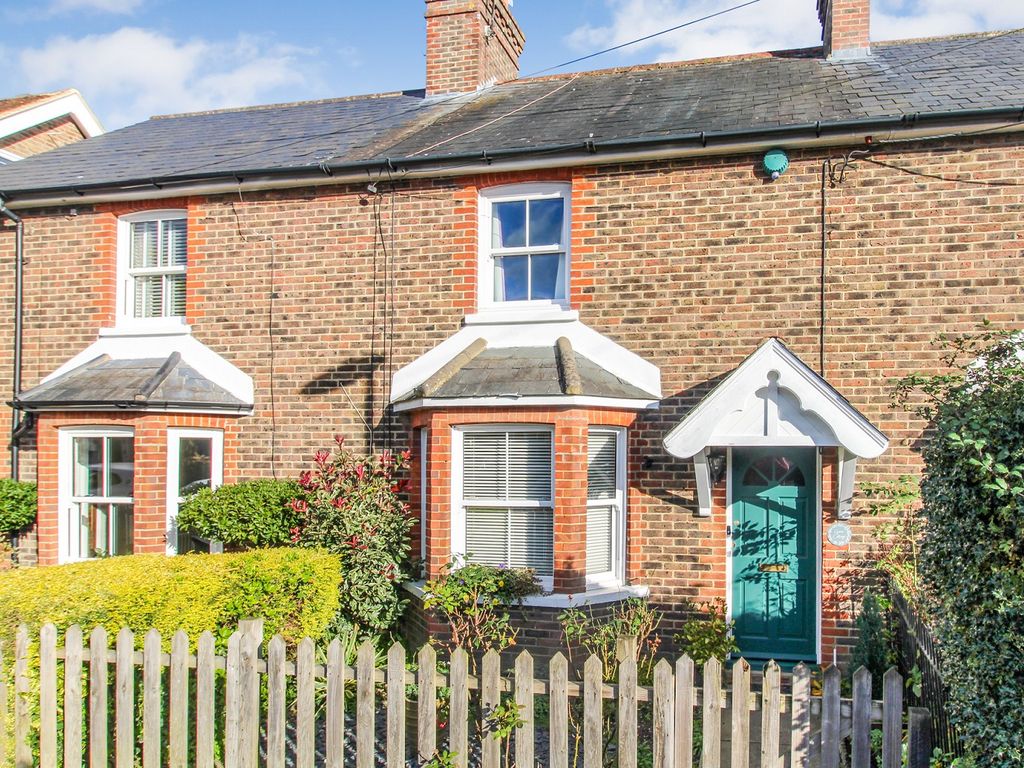 2 bed terraced house for sale in Ifield Green, Ifield, Crawley, West Sussex. RH11, £375,000