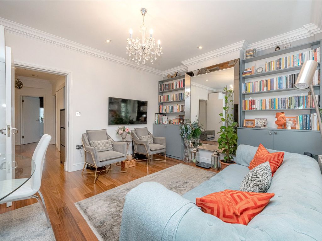 1 bed flat for sale in Stanhope Terrace, Hyde Park W2, £800,000