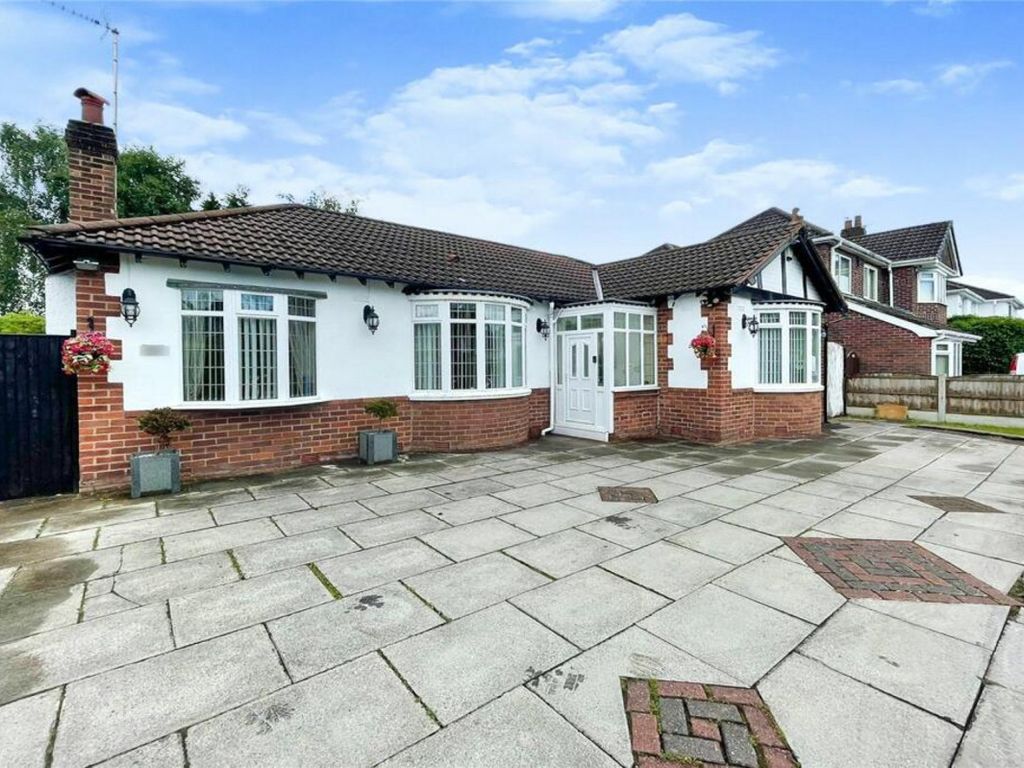 4 bed detached bungalow for sale in Styal Road, Cheadle SK8, £500,000