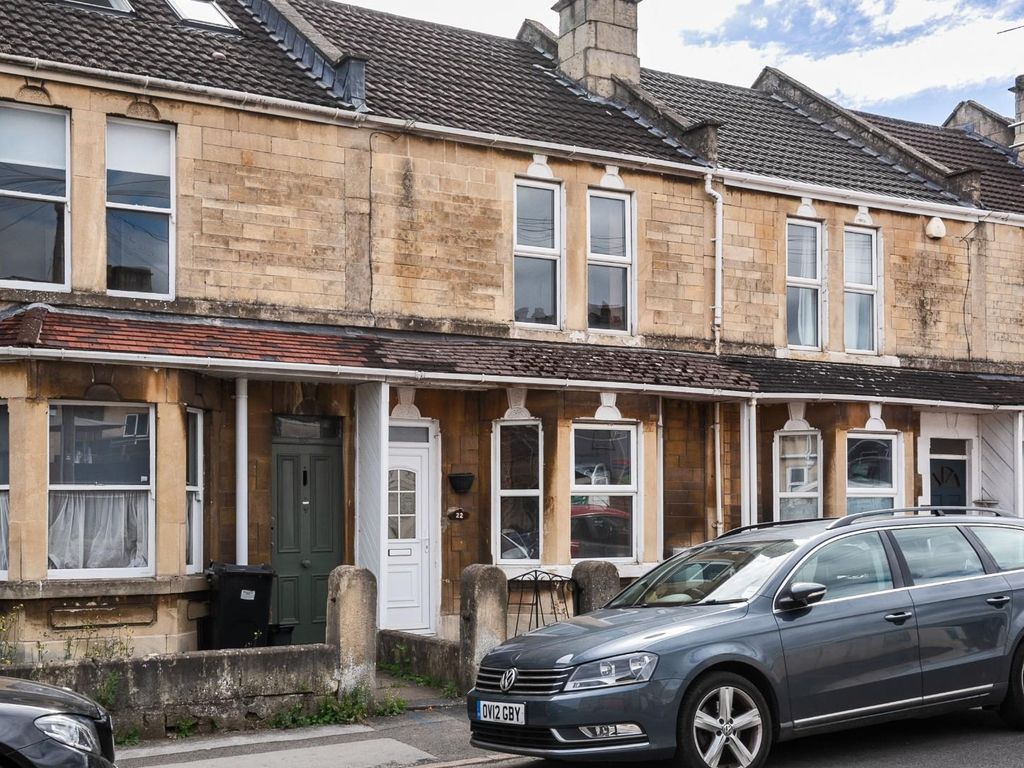 4 bed terraced house to rent in Beckhampton Road, Bath BA2, £2,268 pcm