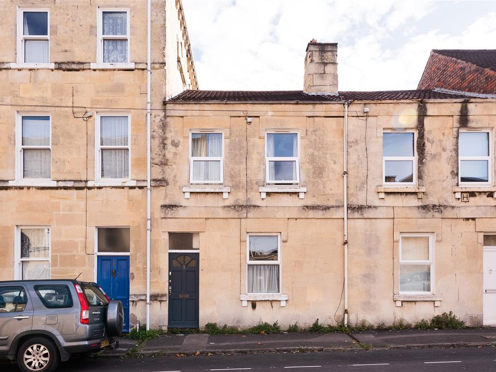 5 bed terraced house to rent in Stuart Place, Bath BA2, £3,250 pcm