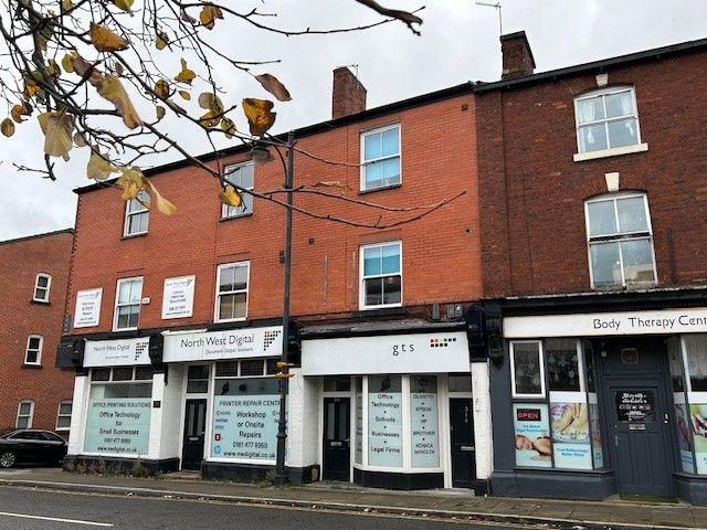 Retail premises to let in Middle Hillgate, Stockport SK1, £8,400 pa