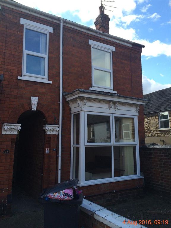 4 bed semi-detached house to rent in South Parade, Lincoln LN1, £500 pcm