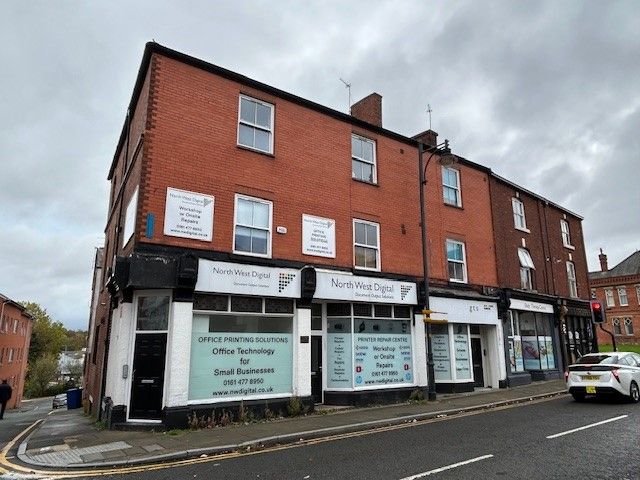 Retail premises to let in Middle Hillgate, Stockport SK1, £11,400 pa