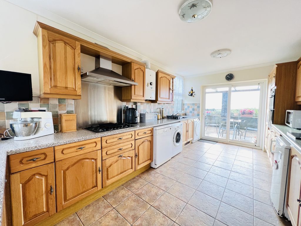 4 bed detached house for sale in Mulfra, Newmill TR20, £725,000