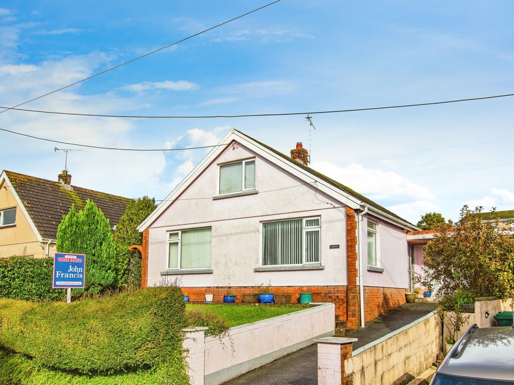 4 bed bungalow for sale in The Ridgeway, Saundersfoot, Pembrokeshire SA69, £350,000