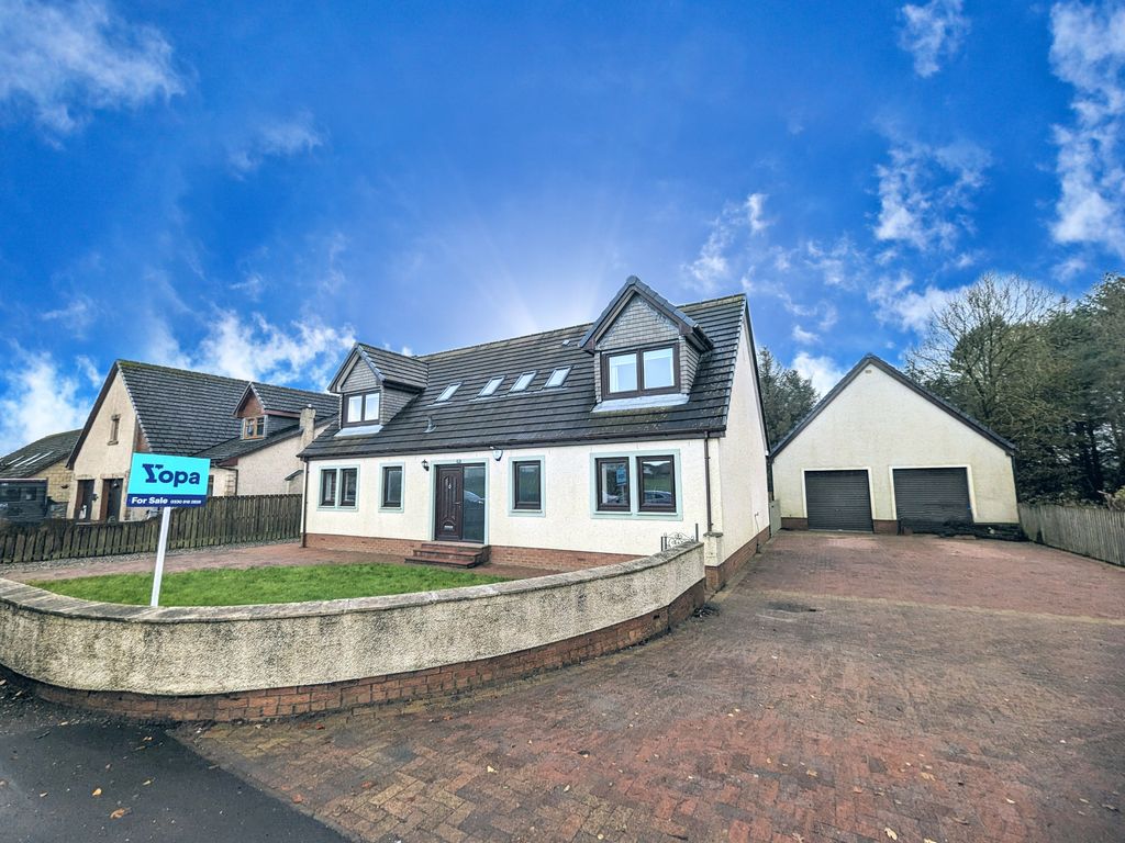 5 bed detached house for sale in Glasgow Road, Chapelton, Strathaven ML10, £400,000