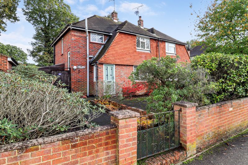 3 bed semi-detached house for sale in Broadley Green, Windlesham GU20, £425,000