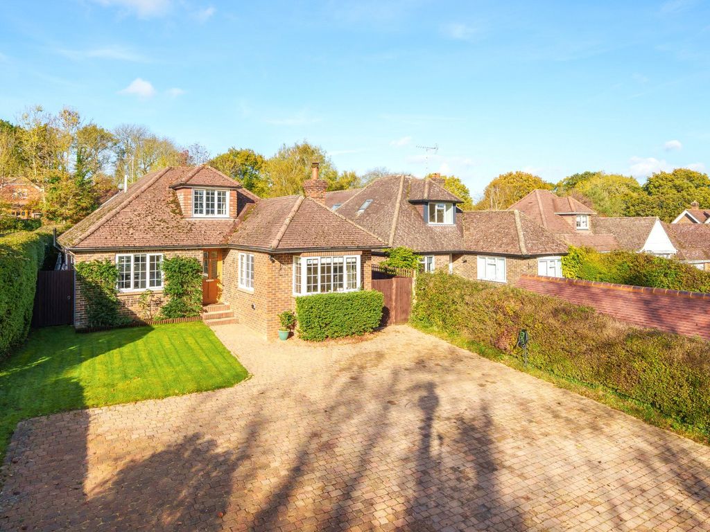 4 bed detached house for sale in Loxwood Road, Rudgwick RH12, £750,000