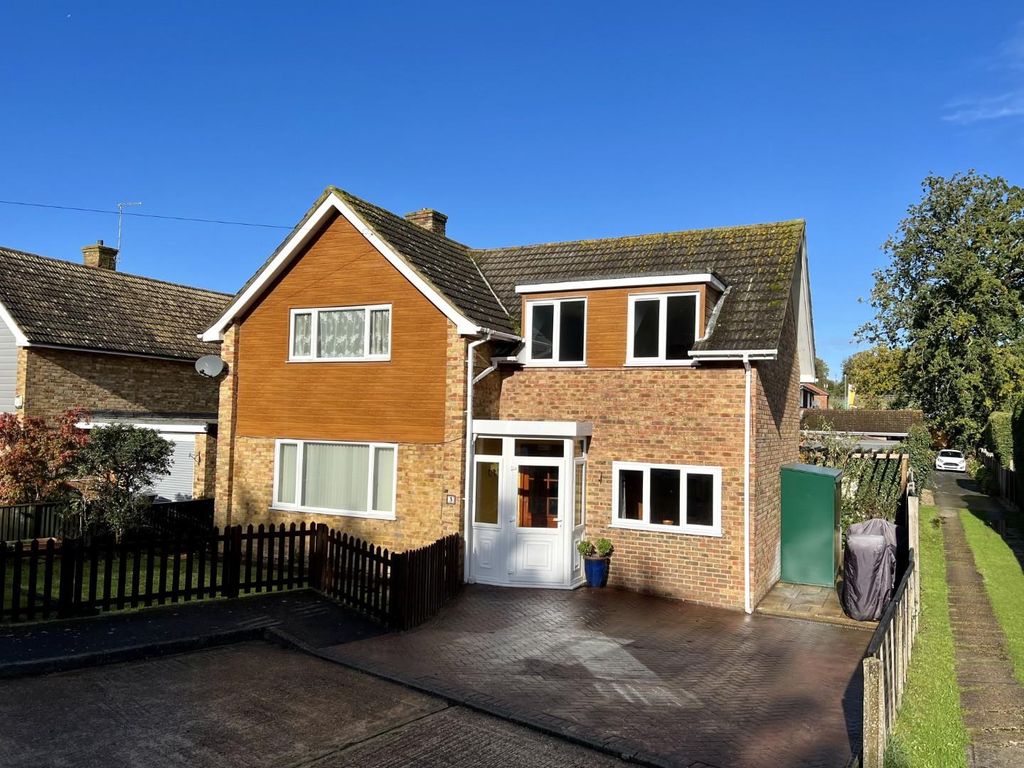 4 bed detached house for sale in St. Marys Close, Hamstreet, Ashford TN26, £500,000
