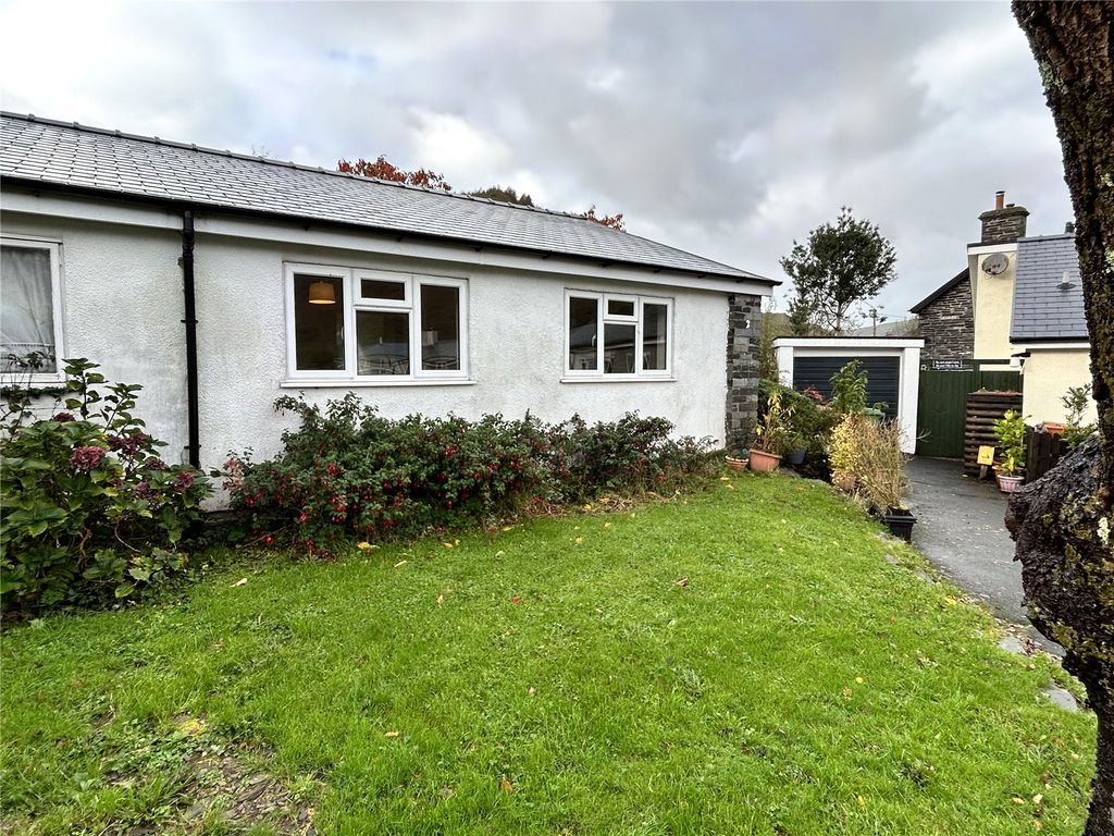 2 bed bungalow to rent in Bron Y Gader, Abergynolwyn, Tywyn, Gwynedd LL36, £575 pcm