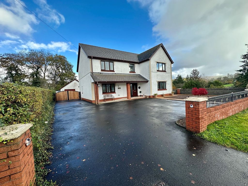 4 bed detached house for sale in Llanybydder SA40, £395,000