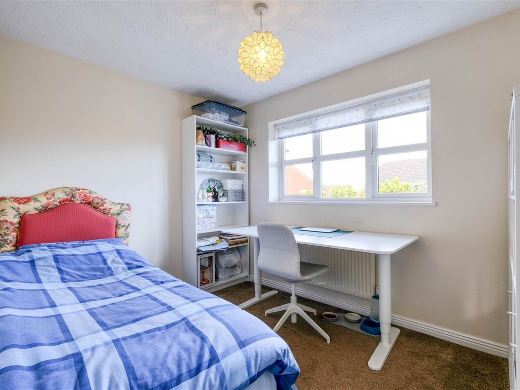 4 bed detached house for sale in Radlow Crescent, Marston Green, Birmingham B37, £400,000