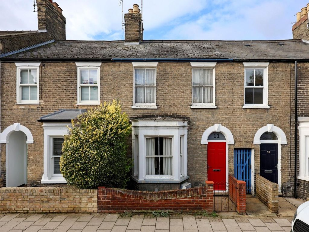 2 bed terraced house for sale in Kingston Street, Cambridge CB1, £475,000