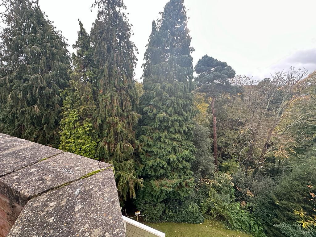 3 bed flat to rent in Branksome Wood Road, Bournemouth BH2, £1,850 pcm