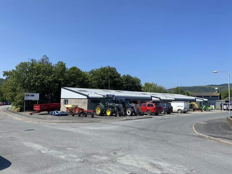 Light industrial to let in Unit 7, Treowain Industrial Estate Machynlleth, Powys SY20, £4,800 pa