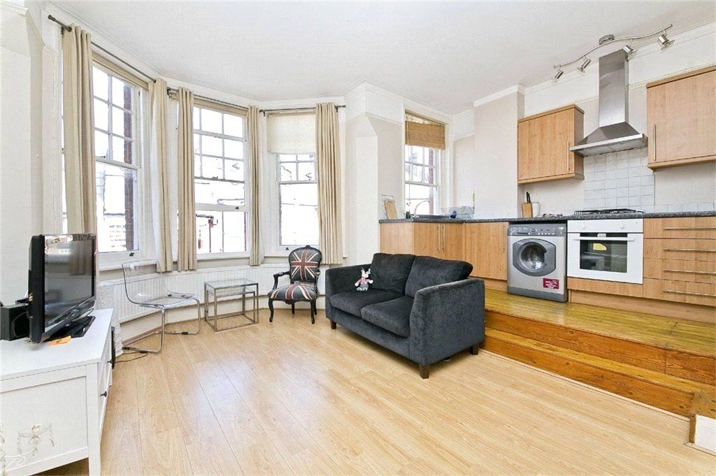 2 bed terraced house to rent in Milton Road, Highgate N6, £1,900 pcm