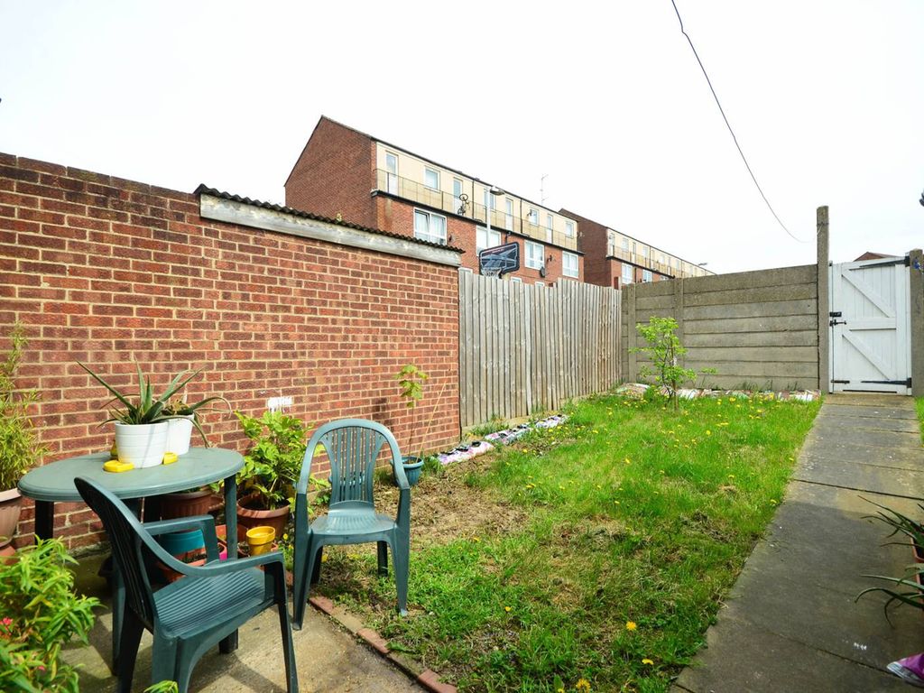 3 bed property for sale in Welsh Close, Plaistow, London E13, £475,000