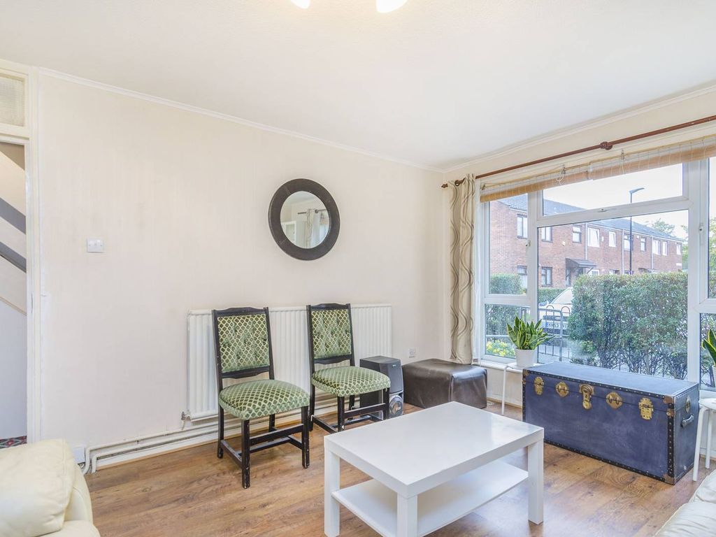 3 bed property for sale in Welsh Close, Plaistow, London E13, £475,000