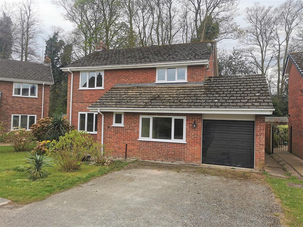 4 bed detached house to rent in Ash Close, Tarporley CW6, £1,785 pcm