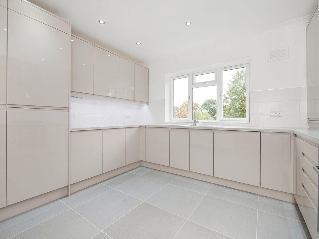 2 bed flat for sale in Blakesley Avenue, Ealing, London W5, £850,000