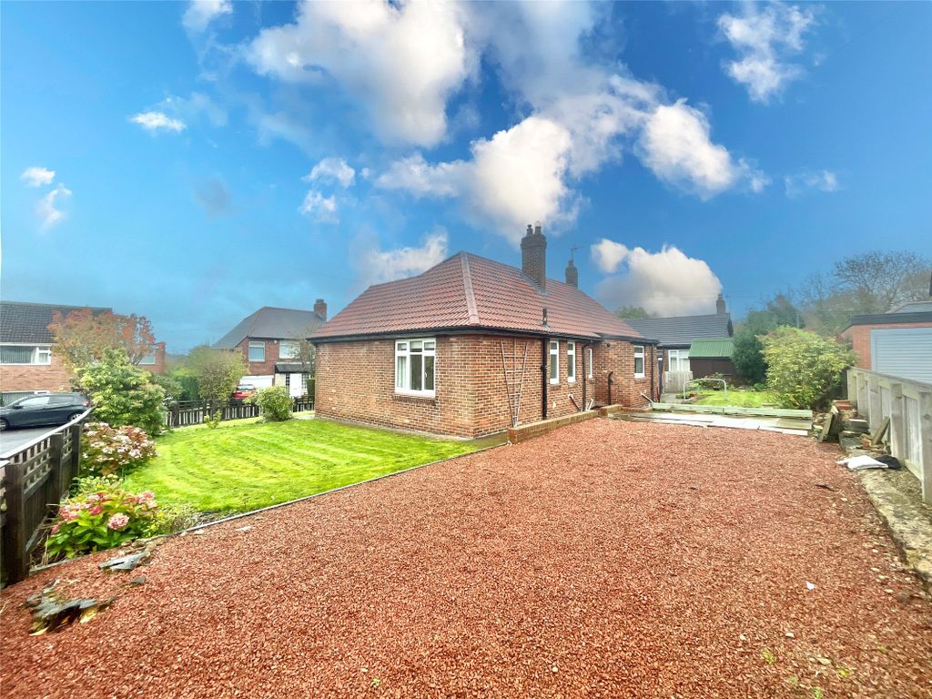 2 bed bungalow for sale in Fell Close, Sunniside NE16, £245,000