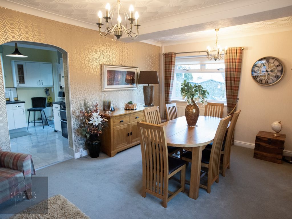 3 bed detached house for sale in York Avenue, Garden City NP23, £325,000
