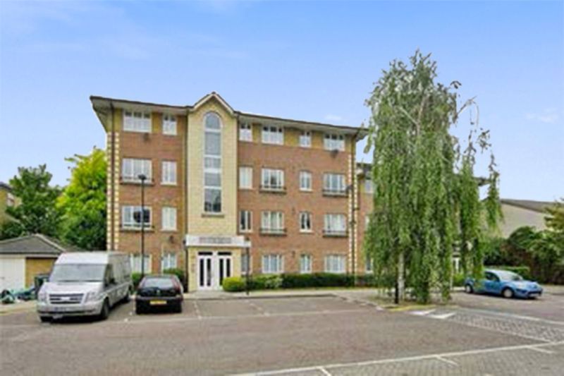 2 bed flat for sale in Festival Court, Holly Street, London E8, £445,000
