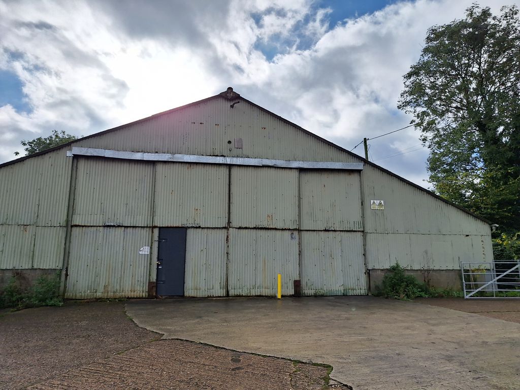 Warehouse to let in Wareside, Ware SG12, £20,580 pa