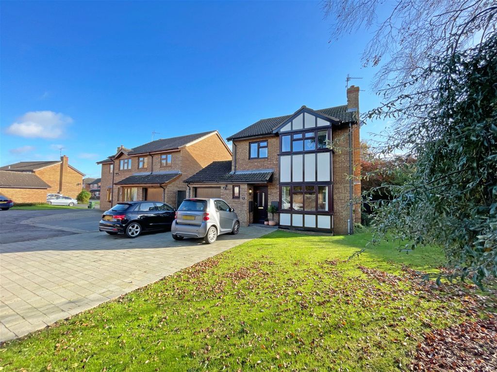 4 bed detached house for sale in Derby Drive, Peterborough, Cambridgeshire PE1, £375,000